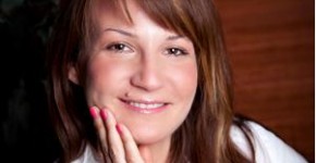 Елена Шахънска - “Как да се чувстваме в хармония в свят, който изглежда нехармоничен?”